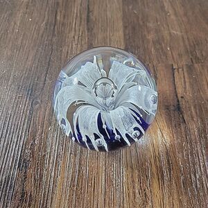 VTG Hand Blown Art Glass Controlled Bubble Paperweight White Flower 2.5 lbs